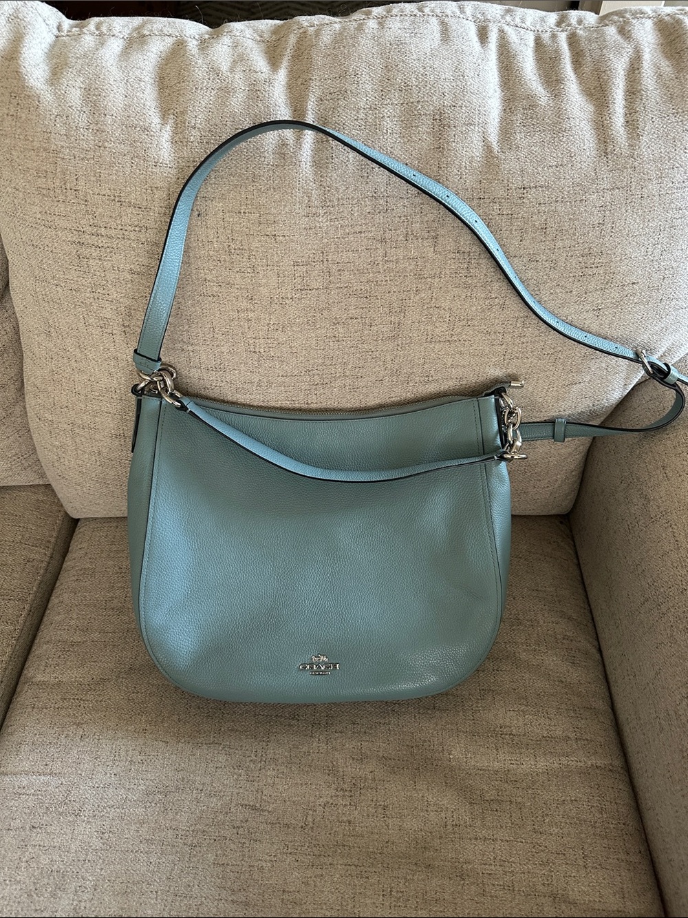 Like New Coach Chelsea Hobo Leather Shoulder Crossbody Bag